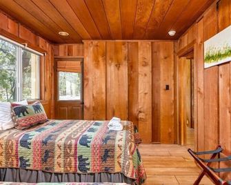 Eagles Nest at Bass Lake near Yosemite with Boat Dock - Bass Lake - Bedroom