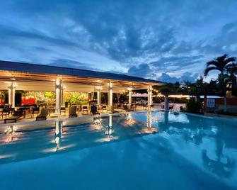 Summit Rainforest & Golf Resort - פנמה סיטי - בריכה