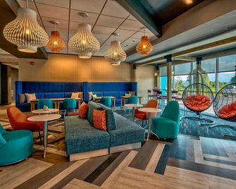 Tru By Hilton Roanoke Hollins - Roanoke - Salónek
