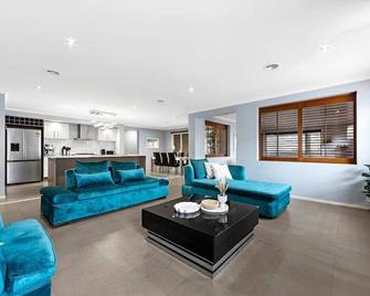 M-h 59PP - Tarneit - Living room
