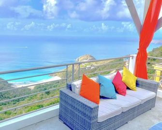 Family-sized villa- 5 mins from secluded beach! 10 mins from city centre! - Road Town - Balcony