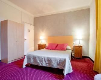 Hotel Le Foch - Beaune - Bedroom