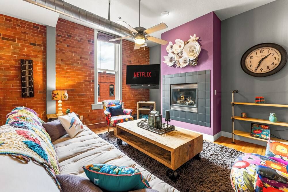 The 1901 Loft - Heart of Old Colorado City, walking distance to everything - Colorado Springs - Sala de estar