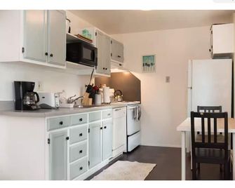 Contemporary, Marine 2bd/1ba Apartment C In Kent - Kent - Bedroom