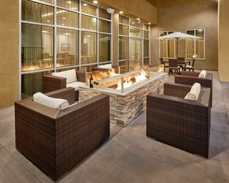 Staybridge Suites Anaheim At The Park By IHG - Άναχαϊμ - Βεράντα