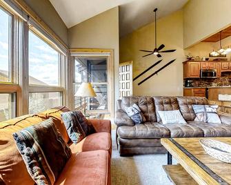 Kutuk Condominiums - Steamboat Springs - Oturma odası