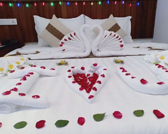 Hotel Duo Swan - Mandalay - Bedroom
