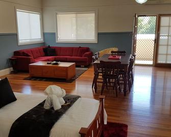 Coppers Hill Private Accommodation - Copeland - Huiskamer