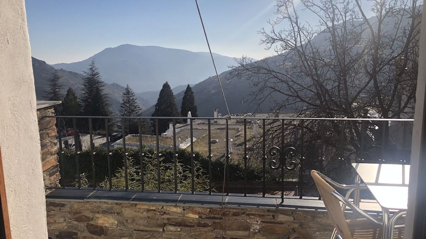 Hostal Rural Poqueira