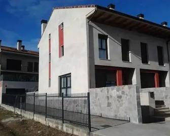 Albergue Victoria - Cirueña - Будівля