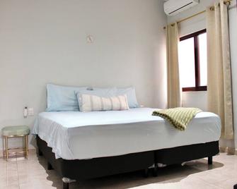 10 min from beach, Modern house in marvelous Puerto Escondido with AC/WiFi - Puerto Escondido - Schlafzimmer