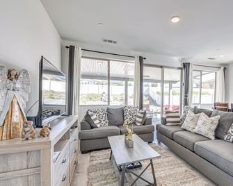 Pool & Yard: Luxe Beaumont Getaway! - Beaumont - Soggiorno