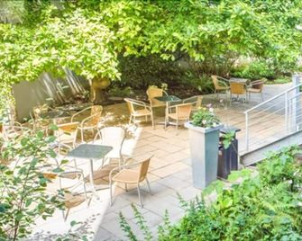 CVJM Düsseldorf Hotel & Tagung - Düsseldorf - Patio