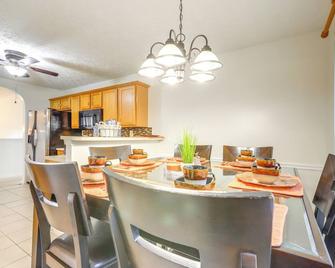 Home with Dog-Friendly Yard in Quiet Atlanta Suburb - Hampton - Comedor