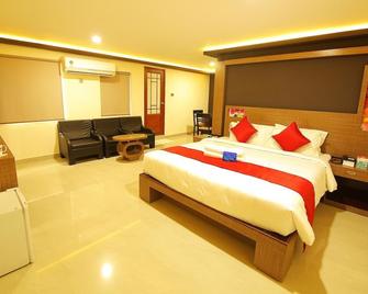 OYO 1890 A J Park - Alappuzha - Habitación