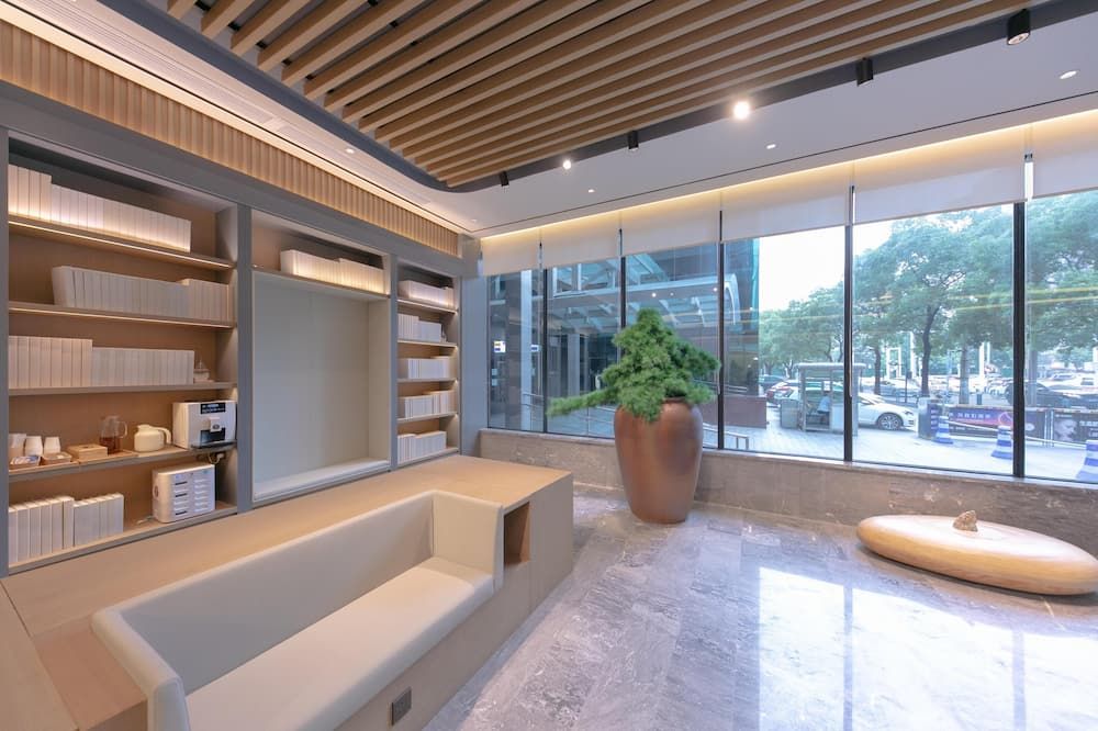 Ji Hotel Wuhan International Plaza thumbnail 2