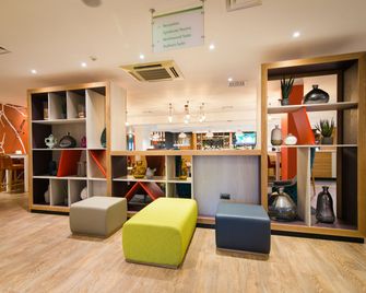 Holiday Inn Stoke On Trent M6, Jct.15 By IHG - Stoke-on-Trent - Bygning