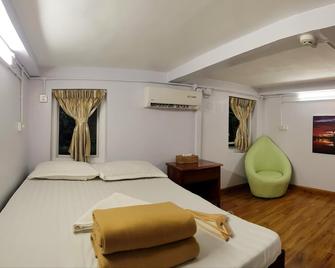 Nzh Hostel - Rangun - Schlafzimmer