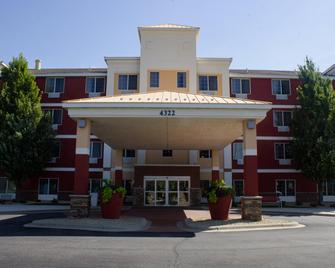 Holiday Inn Express & Suites St. Cloud - St. Cloud - Building
