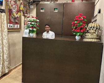 Hotel Nawanagar Residency - Jamnagar - Front desk