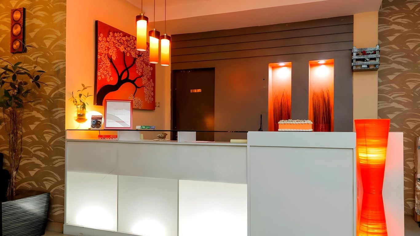 RedDoorz near Manado Town Square