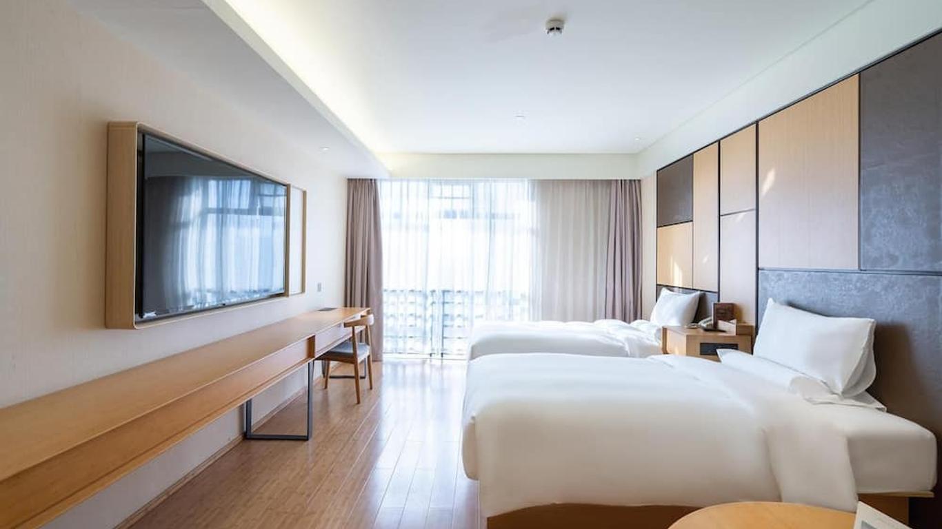 Ji Hotel Guangzhou Tianhe East Railway Station