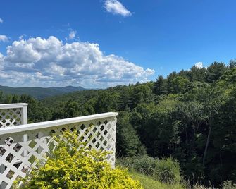 Olde Beau Golf / Blue Ridge Mountains Golf / Resort 1br 1ba Condo Pet Friendly!! - Roaring Gap - Balcón