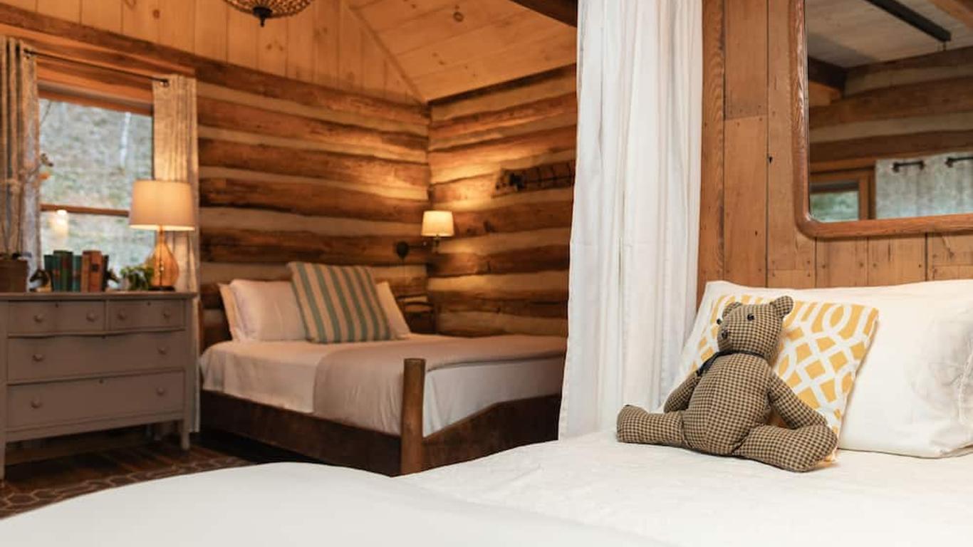 The Mast Farm Inn