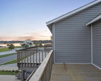 Adorable Townhome with Water Views - Jacksonville - Balcony