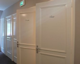 클로스터르 니우커르크 호이를러 - 고일레 - 복도