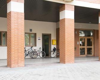 Albergue Albas Exclusivo Para Peregrinos - Logroño - Building
