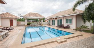 Narnia Resort Pattaya 2 - Pattaya - Pool