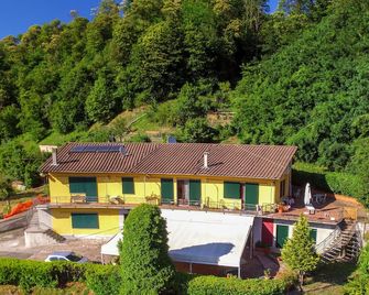 Residence La Mezzaluna - Barga - Budova
