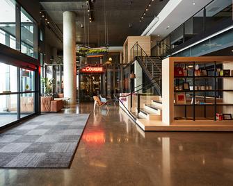 Escad Hotel Quartier Dix30 - Brossard - Lobby