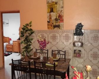 Apartment Les Iris Rue Melwiya 1 - Oujda - Essbereich