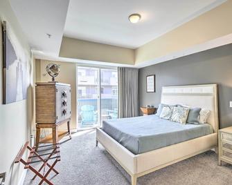 Grand Haven Condo with Patio Less Than 1 Mi to Downtown - Grand Haven - Bedroom