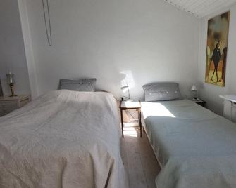 Private, delicious & cozy studio in Holte - close to Copenhagen & Kgs. Lyngby - Holte - Soveværelse