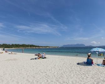 Residence Cala Liberotto - Orosei - Strand
