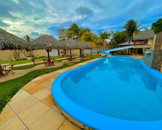 Cheguei Preá - Cruz - Piscina