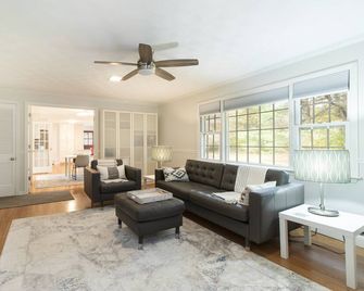 Recently Updated, One Level, Attached Garage, Peaceful, Zen-Minimalist Space. - Avon - Living room