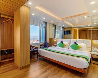 Treebo Varuna With Mountain View, Mall Road - Shimla - Soverom
