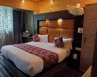 Hayat Residency - Anantnag - Bedroom
