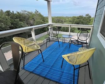 Sage House in the Hill Country - San Marcos - Balcón