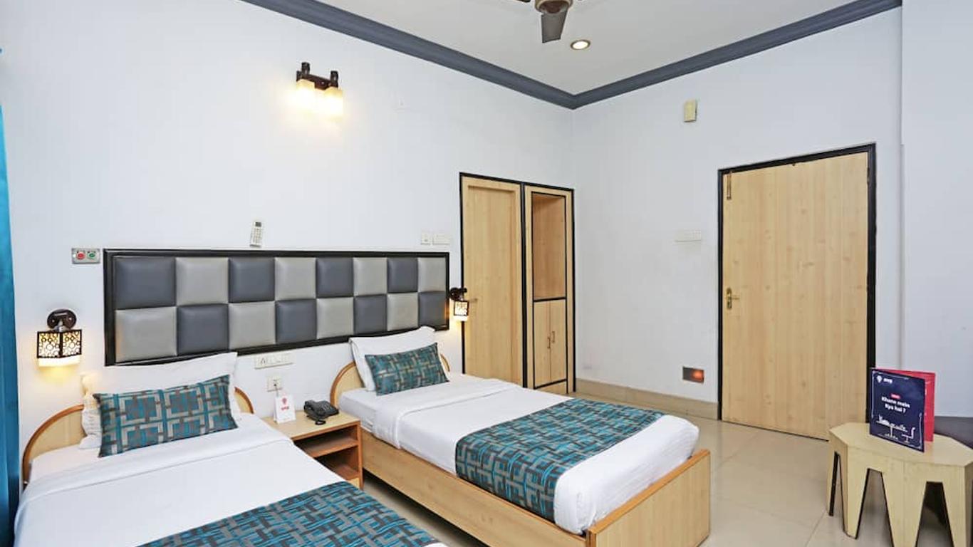 Super OYO Hotel Homely Raj Near Kalighat Kali Temple