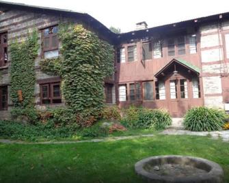 Johnson Lodge - Manali