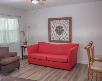6 Minutes Away From Mia!near Wynwood! - Miami - Sala de estar