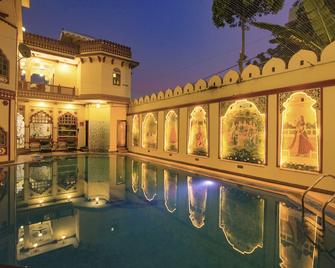 Umaid Bhawan - A Heritage Style Boutique Hotel - Jaipur - Pool