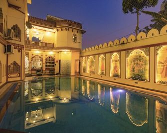 Umaid Bhawan - A Heritage Style Boutique Hotel - Jaipur - Pool