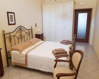 Half House Floridia - Floridia - Slaapkamer