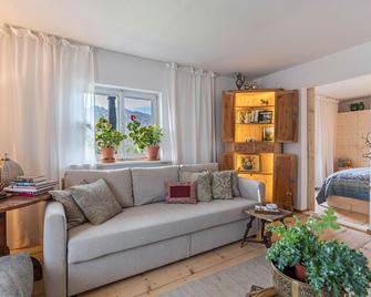 Haus Alpenveilchen - Appartement 3 - Schönau am Königsee - Living room